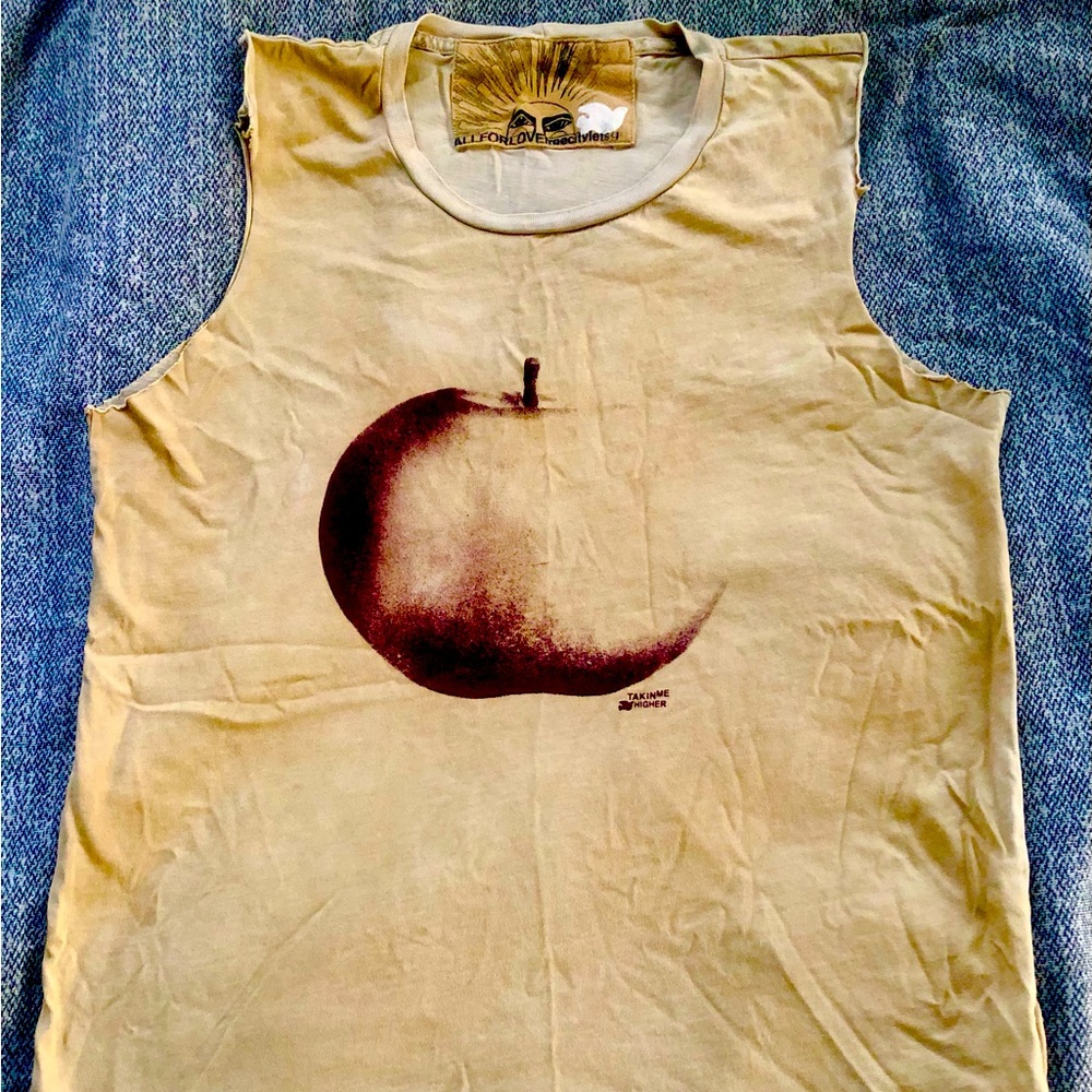 FREE CITY beige/tan sleeveless tank top Apple/bolt shirt RARE size Small unisex